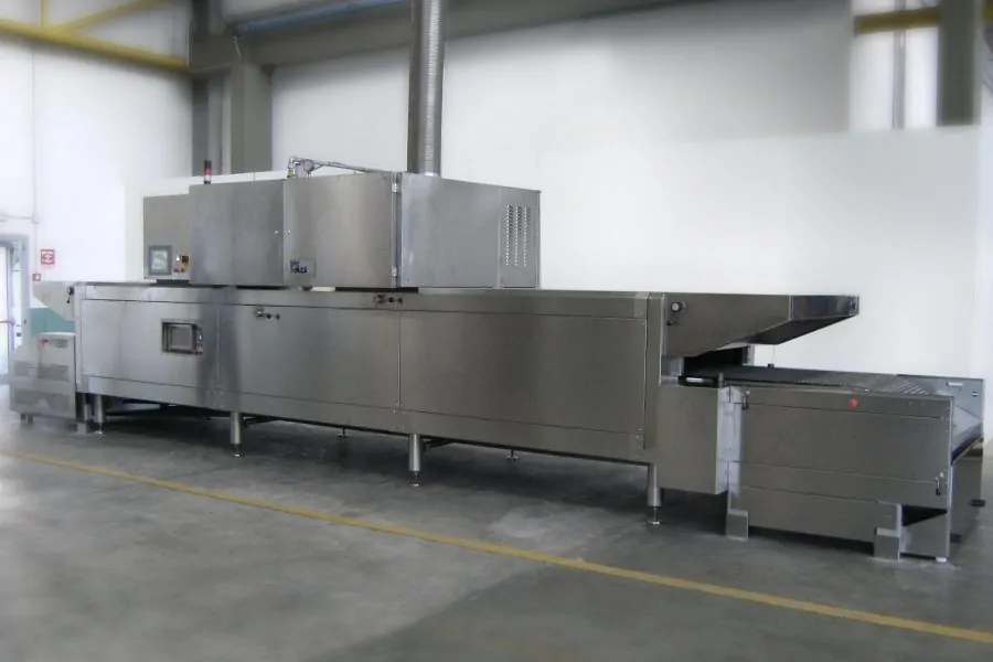 F-bake-impingement-oven-01-_17-B-900x600.jpg